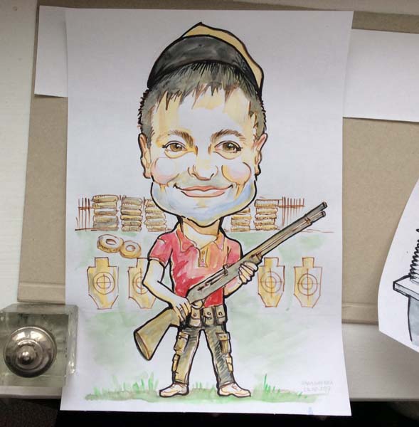 шарж спортивного стрелка в День защитника Отечества в Минске от шаржиста Мишеля, Михаила Шабалина